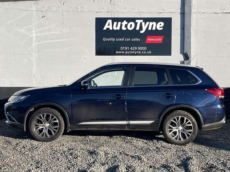 Used Mitsubishi Outlander 150 HP (110 kW) 2015 Blue SUV