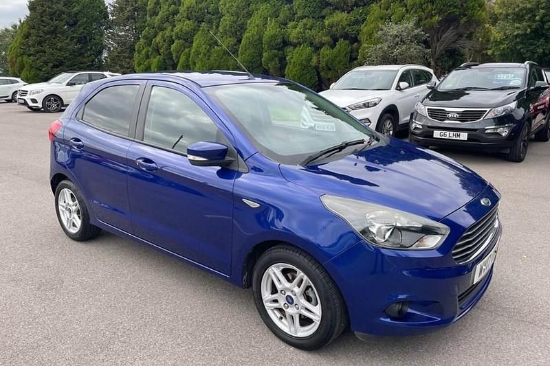 Used Ford Ka Plus Zetec 70 HP (51 kW) 2017 Blue Hatchback