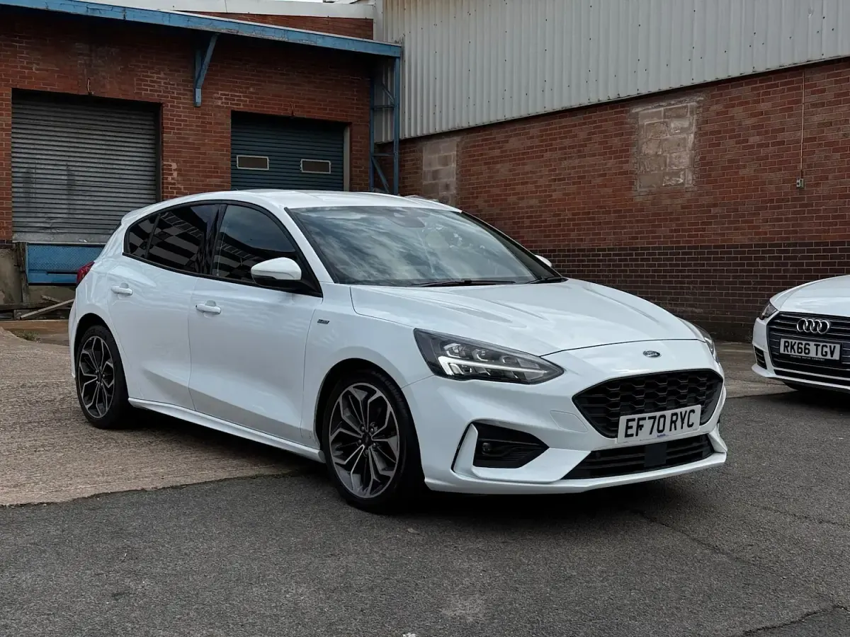 Used Ford Focus ST-Line X 120 HP (88 kW) 2021 White Hatchback
