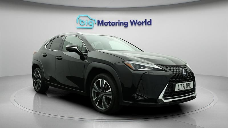 Used 2021 Lexus UX SUV | £17,300 (Fair price) - Image 1/4