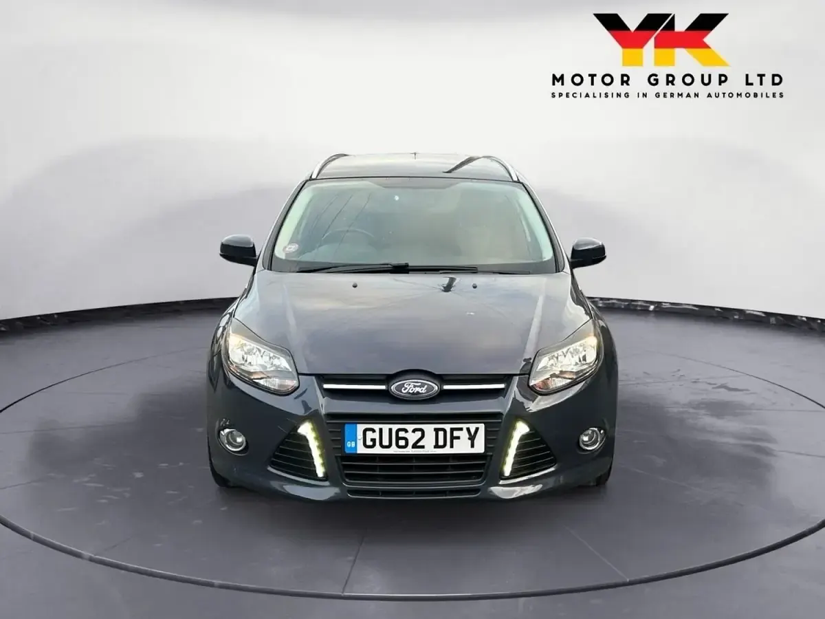 Used Ford Focus Zetec 115 HP (84 kW) 2012 Grey Estate