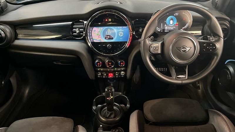 Used Mini Cooper S Sport 178 HP (130 kW) 2023 Black Hatchback