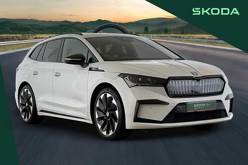 White Used 2022 Skoda Enyaq iV SportLine SUV | £25,690 (Fair price) - Image 1/4