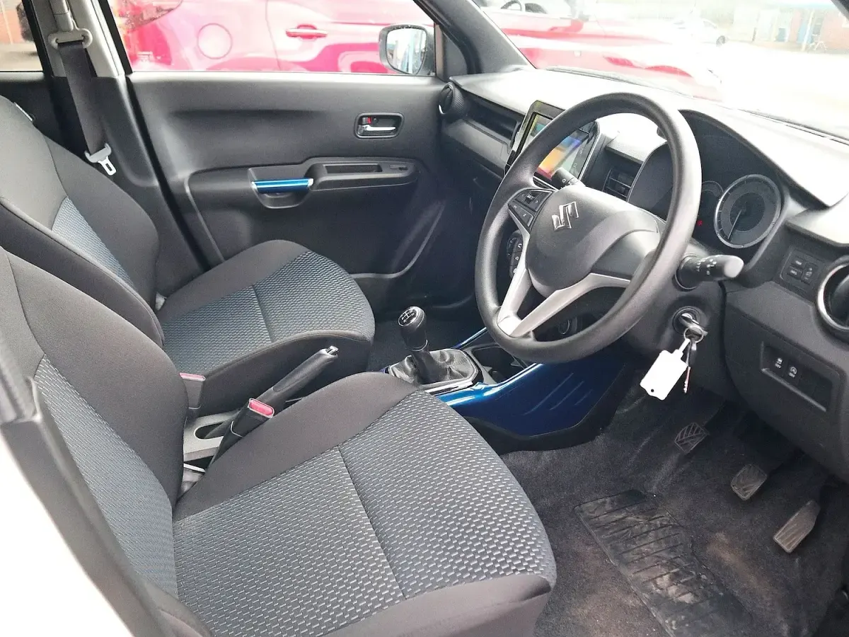 Used Suzuki Ignis SZ-T 83 HP (61 kW) 2021 White SUV