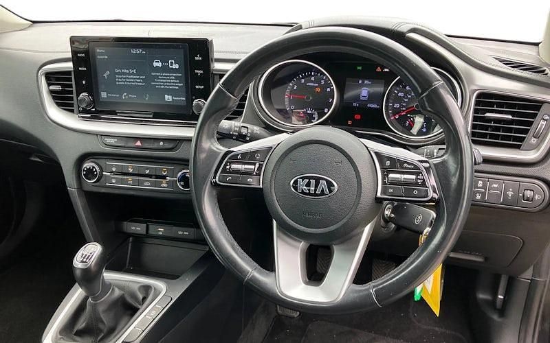 Used Kia Ceed 120 HP (88 kW) 2020 Black Hatchback