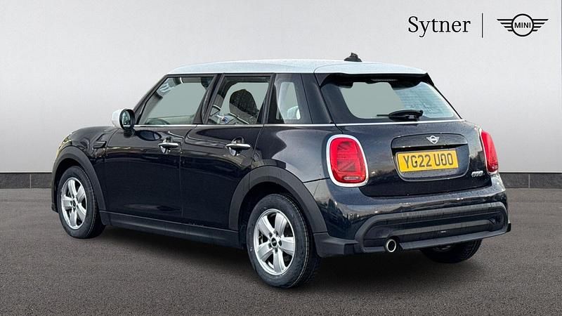 Used Mini Cooper Classic 134 HP (98 kW) 2022 Black Hatchback
