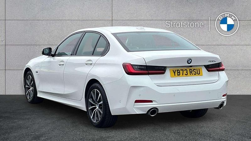 Used BMW 330e Sport Line 288 HP (211 kW) 2023 White