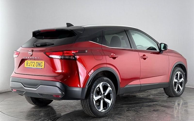Used Nissan Qashqai N-Connecta 158 HP (116 kW) 2022 Red SUV