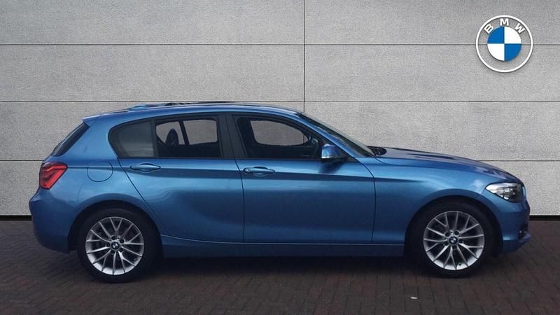 Used BMW 118 Sport Line 134 HP (98 kW) 2017 Blue Hatchback