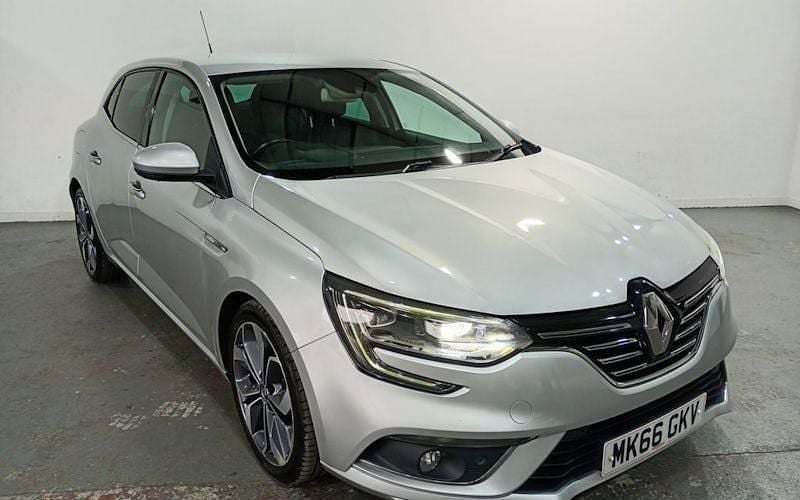 Used 2018 Renault Mégane IV Signature Hatchback | £6,695 (Fair price) - Image 1/4