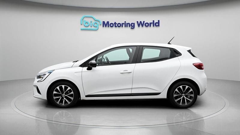 Used Renault Clio V Evolution 90 HP (66 kW) 2023 Hatchback