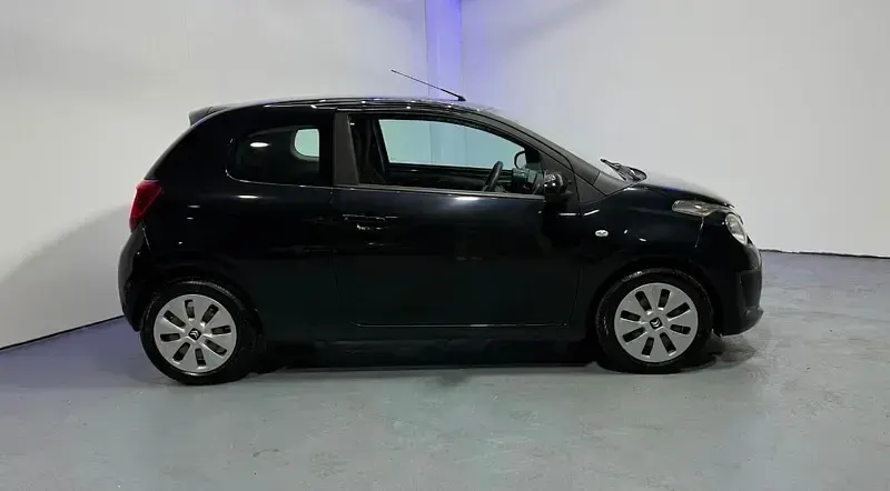 Used Citroën C1 Feel 68 HP (50 kW) 2016 Black Hatchback