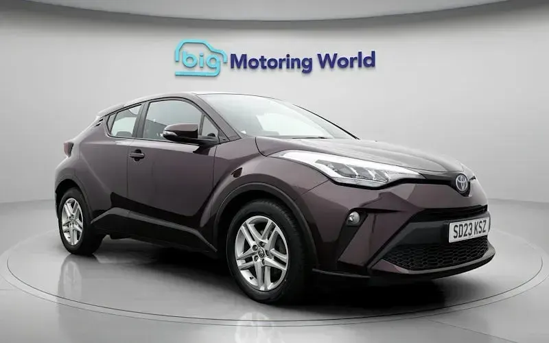 Used Toyota C-HR 122 HP (89 kW) 2023 Purple SUV