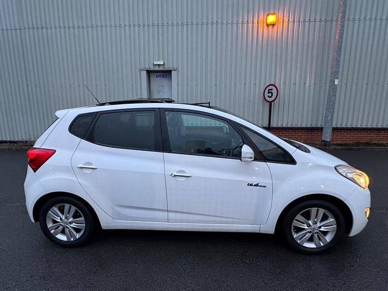 Used Hyundai ix20 Style 2012 White Hatchback