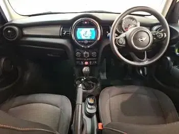 Used Mini Cooper Classic 136 HP (100 kW) 2020 White Hatchback