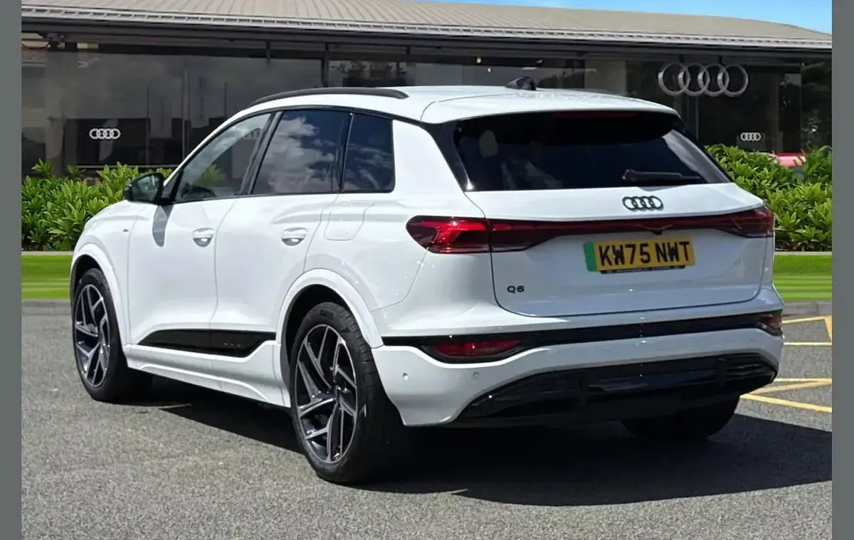 Used Audi Q6 e-tron Performance 225 kW (306 HP) 2026 White SUV