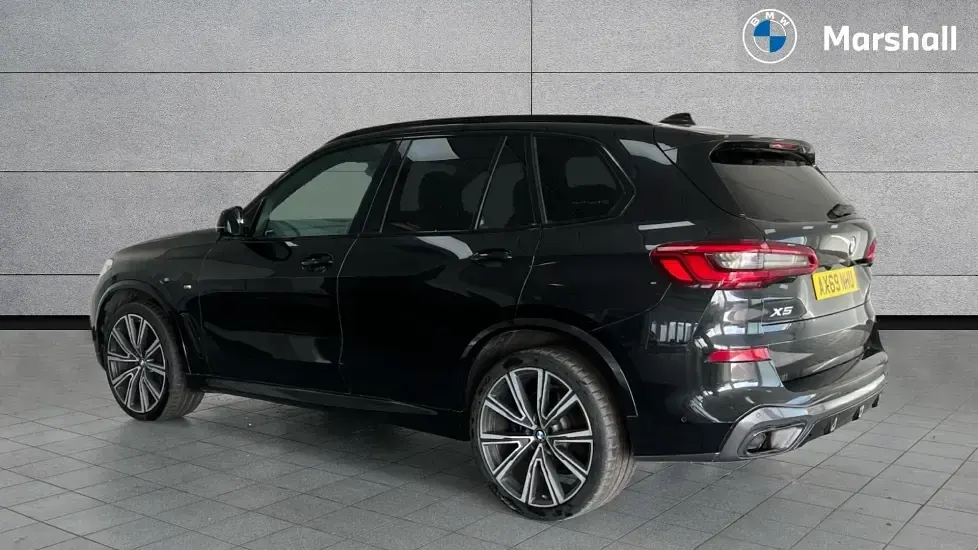Used BMW X5 M Sport 265 HP (194 kW) 2019 Black sapphire SUV