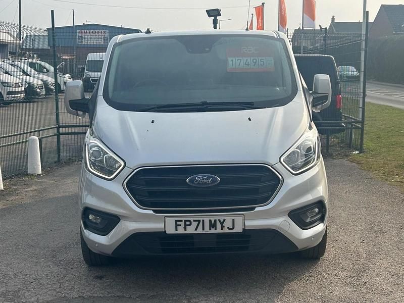 Used Ford Transit Custom Limited 170 HP (125 kW) 2020 Silver Van
