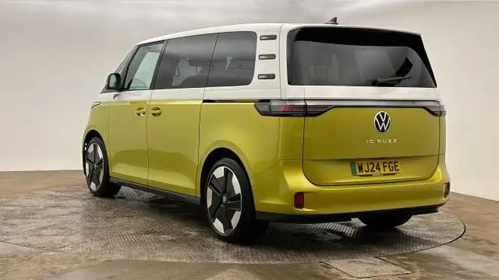 Used VW ID. Buzz Pro 150 kW (204 HP) 2024 White MPV
