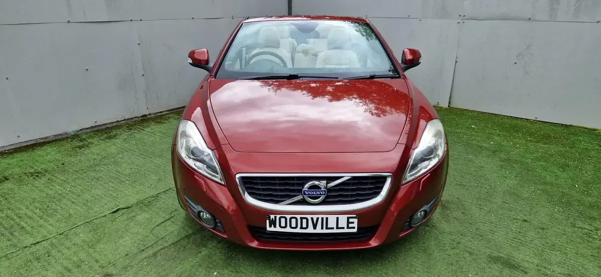 Used Volvo C70 SE Lux 2010 Red Cabriolet