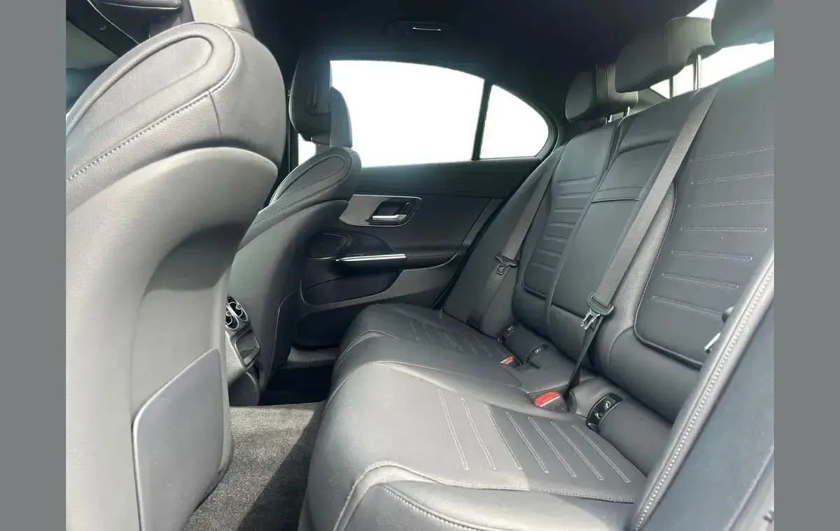 Used Mercedes C200 AMG line 200 HP (147 kW) 2024 Blue Sedan