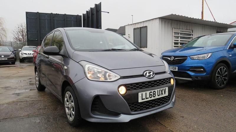 Used Hyundai i10 2018 Grey Hatchback