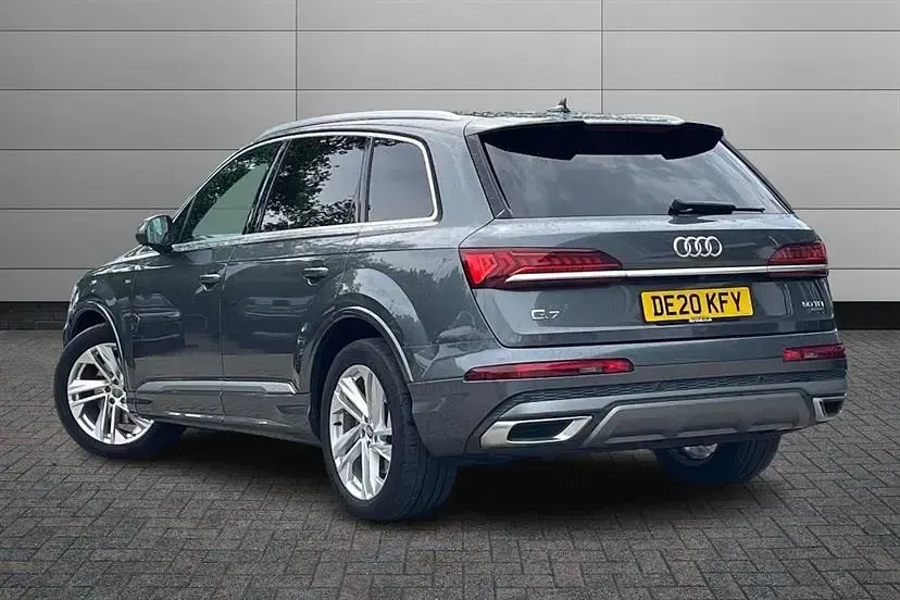 Usado Audi Q7 S-Line 286 CV (210 kW) 2020 Gris SUV