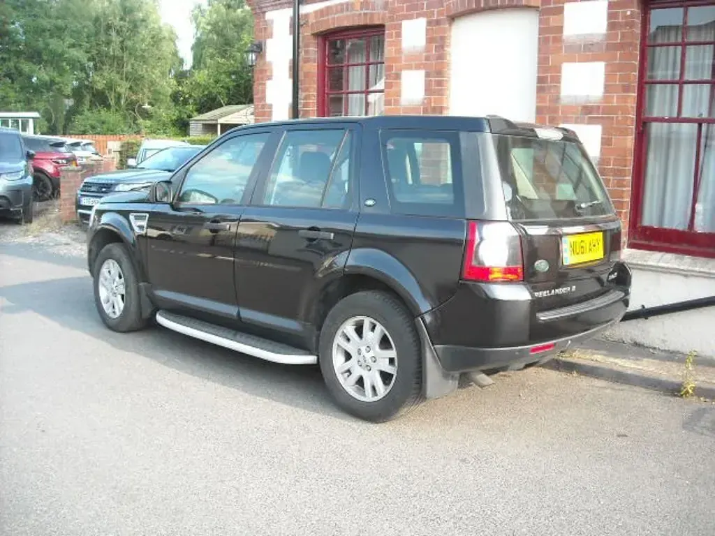 Used Land Rover Freelander 2 S 150 HP (110 kW) 2011 Black SUV