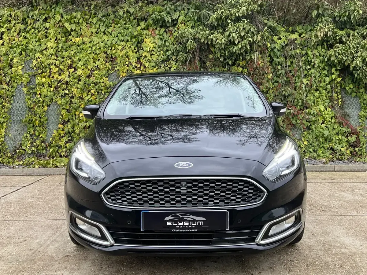 Używany Ford S-MAX Vignale 210 KM (154 kW) 2016 Czarny Minivan