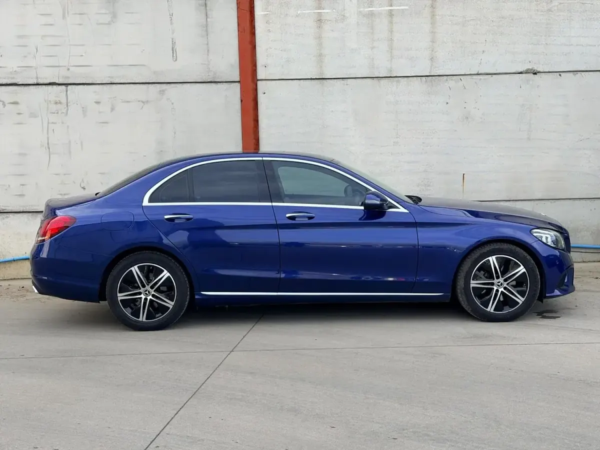 Used Mercedes C220 Premium 2018 Blue Sedan