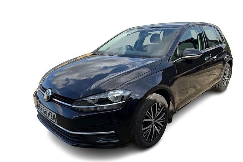 Used 2018 VW Golf VII SE Hatchback | £13,230 (Fair price) - Image 1/1