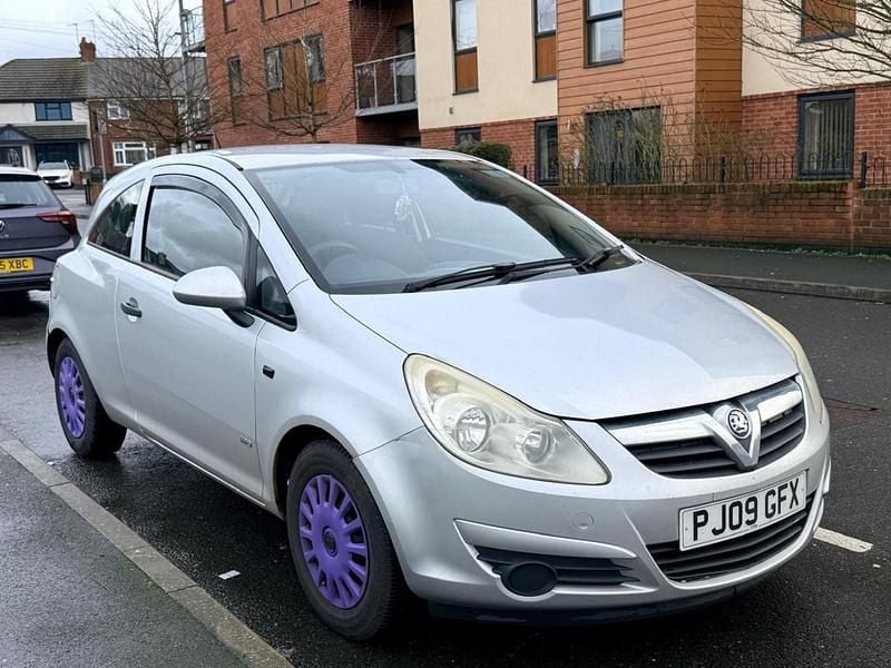 Begagnad Vauxhall Corsa 2009 Silver Halvkombi
