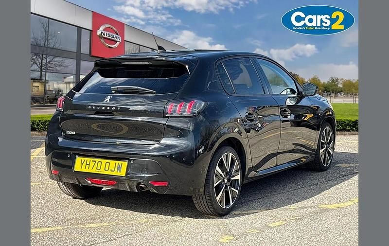 Used Peugeot 208 Allure Premium 101 HP (74 kW) 2020 Black Hatchback