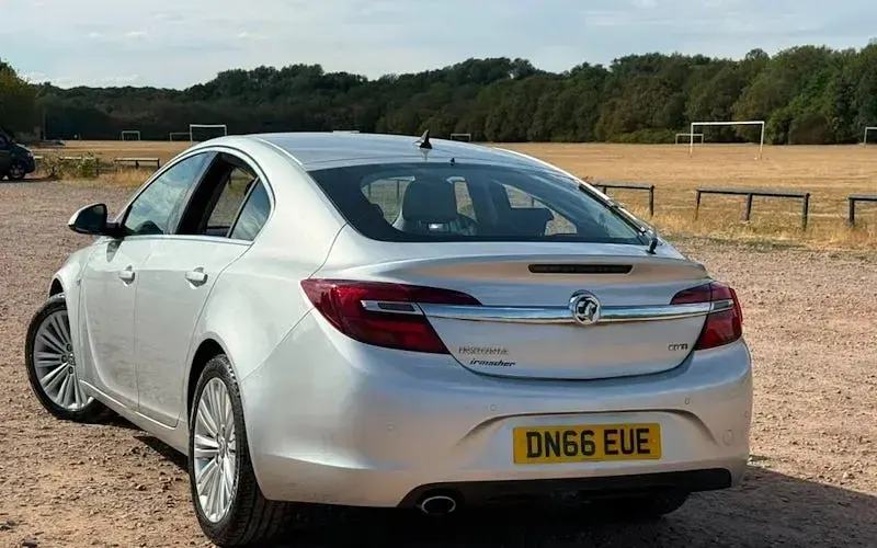 Used Vauxhall Insignia S 170 HP (125 kW) 2016 Silver Hatchback