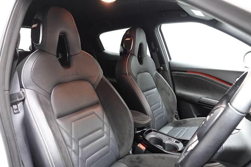 Used Nissan Juke S 117 HP (86 kW) 2020 White SUV