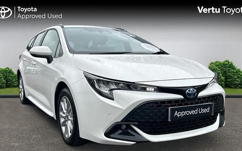 Used 2025 Toyota Corolla Estate | £24,827 (Fair price) - Image 1/4