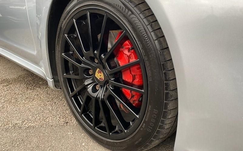 Used Porsche Panamera 300 HP (220 kW) 2015 Silver Hatchback