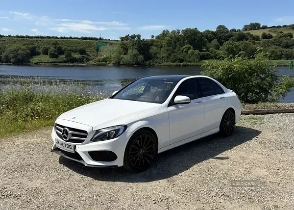 Used Mercedes C220 AMG Line Premium 170 HP (125 kW) 2014 White Sedan