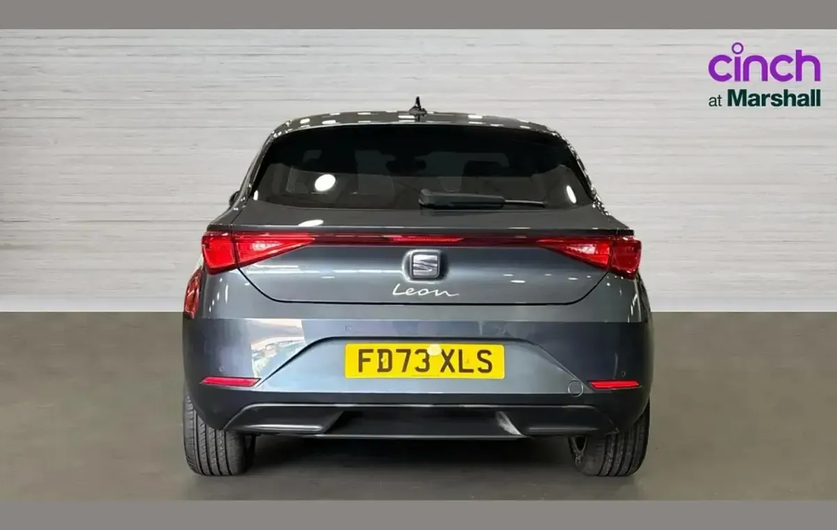 Used Seat Leon SE Dynamic 110 HP (80 kW) 2023 Grey Hatchback