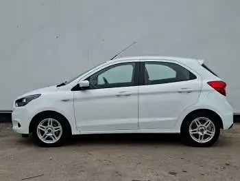 Used Ford Ka Plus Zetec 70 HP (51 kW) 2017 White Hatchback