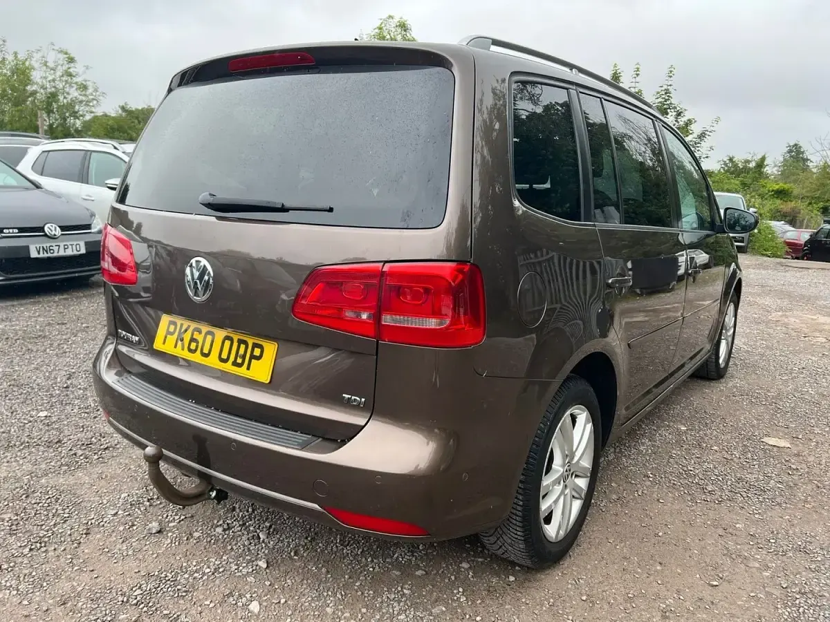 Used VW Touran SE 105 HP (77 kW) 2010 Brown MPV