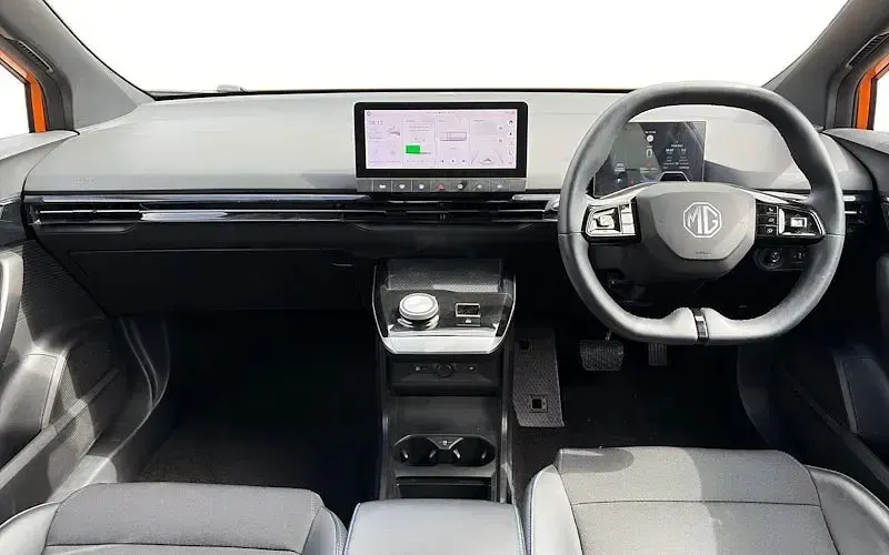 Used MG MG4 EV Trophy 150 kW (204 HP) 2022 Orange Hatchback