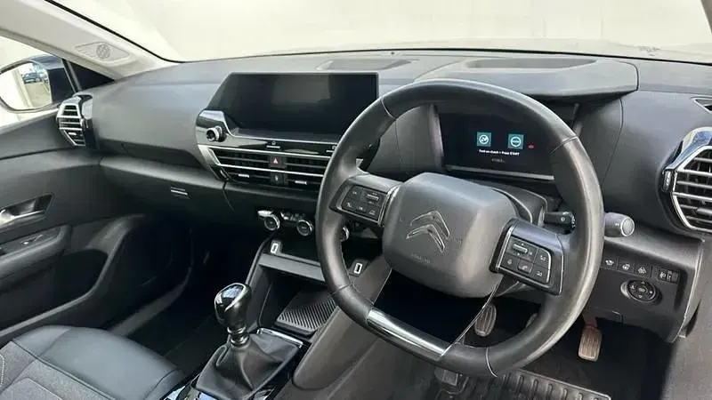 Używany Citroën C4 PureTech 102 KM (75 kW) 2022 Szary Hatchback