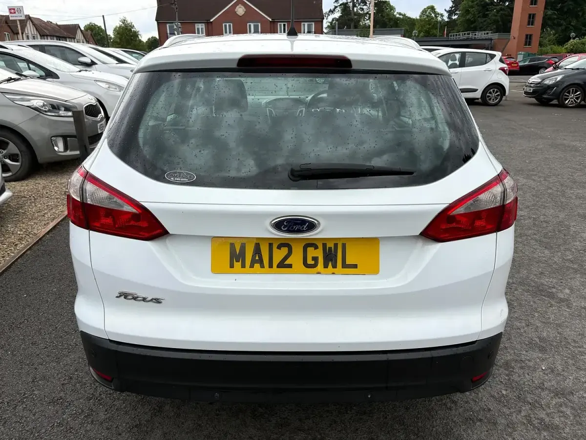 Used Ford Focus S 115 HP (84 kW) 2012 White Estate