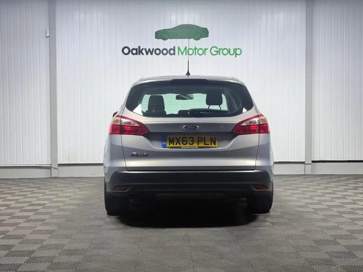 Used Ford Focus Titanium 125 HP (91 kW) 2013 Silver Estate