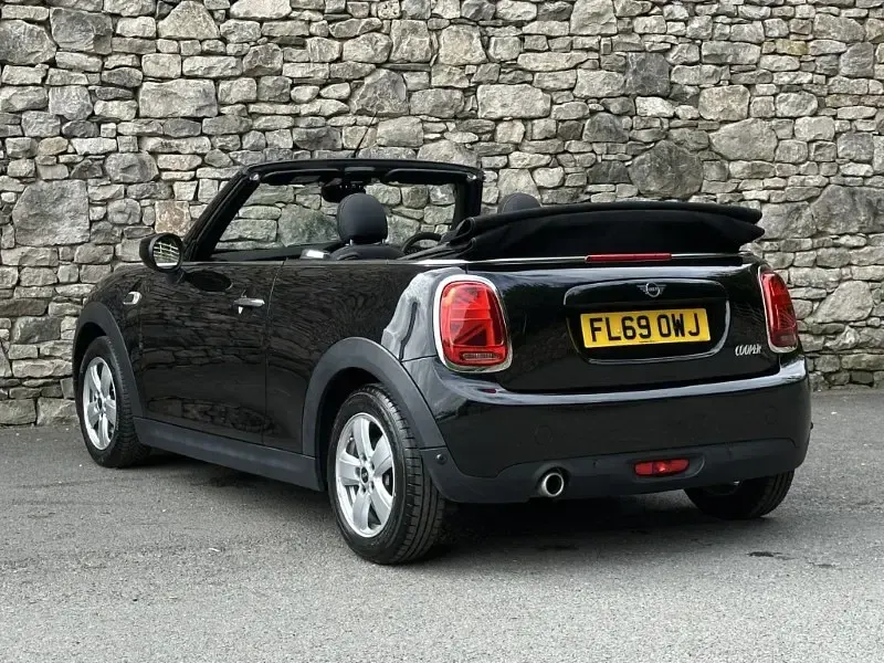 Used Mini Cooper Cabriolet Classic 136 HP (100 kW) 2019 Black Cabriolet