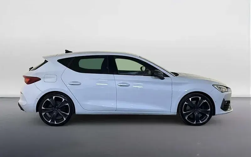 Used Cupra Leon VZ2 245 HP (180 kW) 2021 White Hatchback