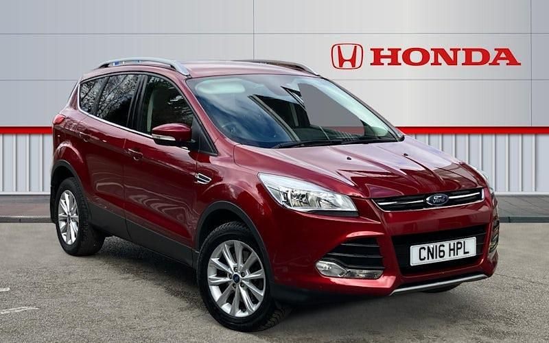 Used Ford Kuga Titanium 180 HP (132 kW) 2016 Red SUV