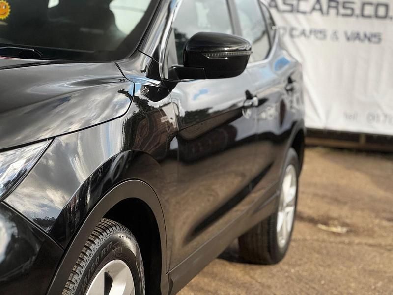 Used Nissan Qashqai Acenta Premium 160 HP (117 kW) 2019 Black SUV