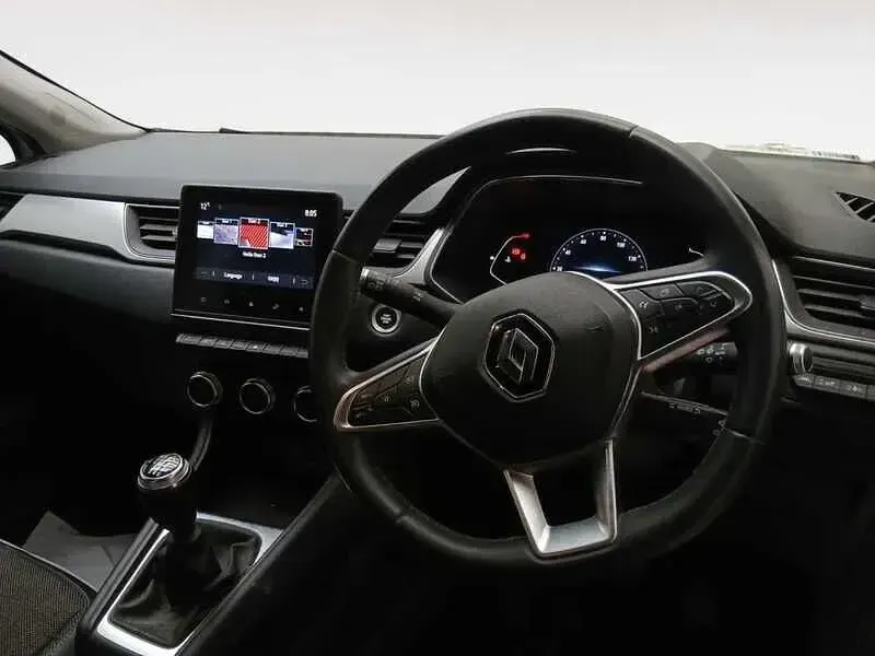 Used Renault Captur Version S 2021 White/black SUV